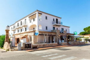 Hotel Hotel Il Faro Di Molara cazare Porto San Paolo