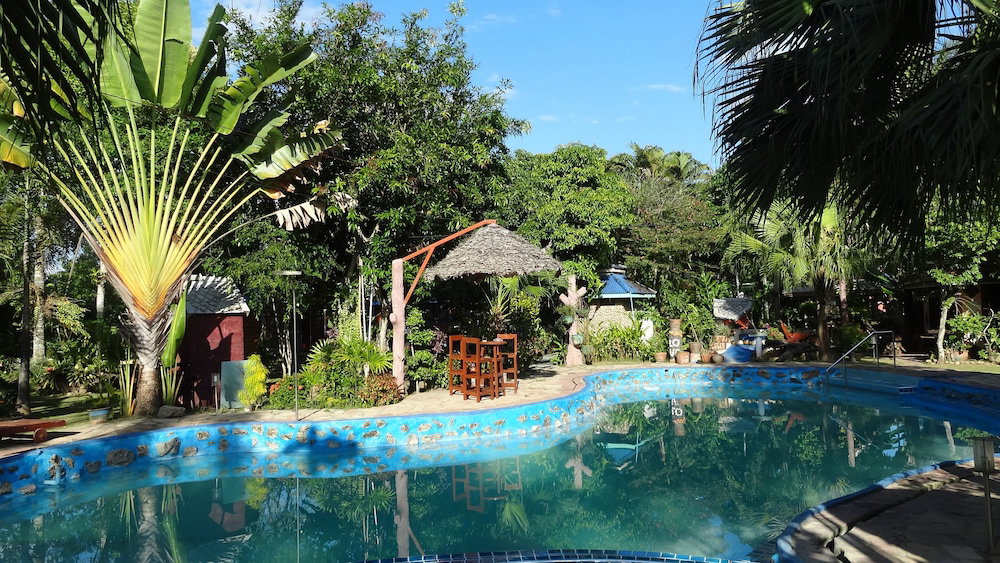 Hotel Riverside Homestay