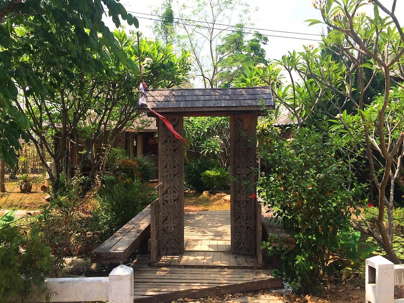 Hotel Montri Garden House