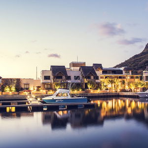 Hotel West Coast Marina cazare Black River