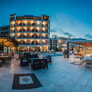 Hotel John & George cazare Tolon