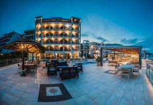 Hotel John & George cazare Tolon