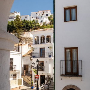 Sejur Olive & Ivy Guest House vacanta Canillas de Aceituno