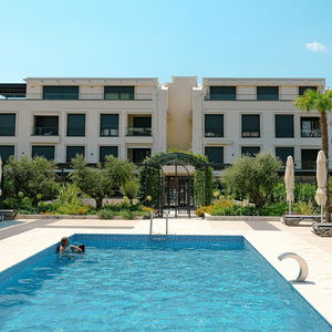 Hotel Dimitris Residence cazare Petrovac na Moru