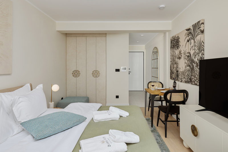 Dimitris Residence