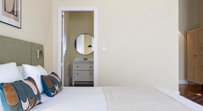 Guesthouse Bonjardim Suites