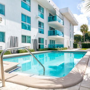 Hotel Beach Haus Bal Harbour cazare Florida