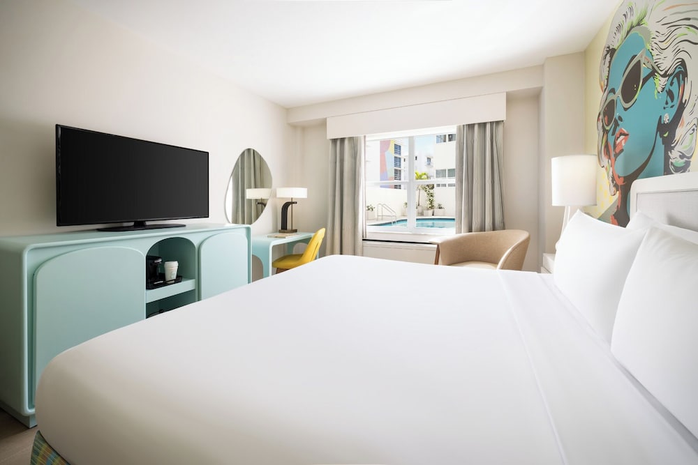 Hotel Continental Miami Beach, Tapestry Collection By Hilton