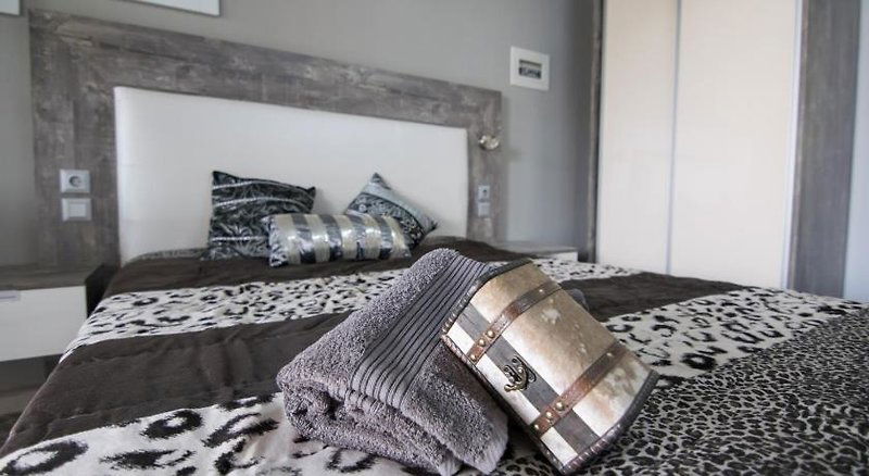 Hotel Avra Comfort Rooms