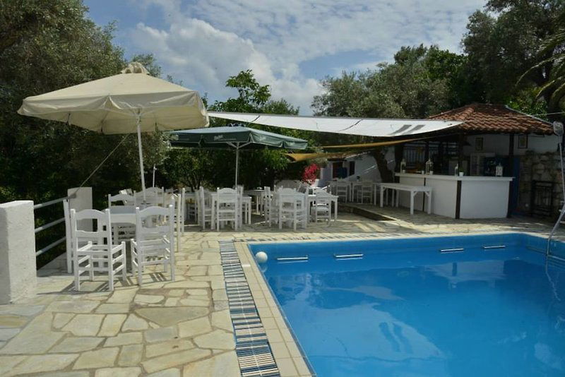 Hotel Anofli Suites