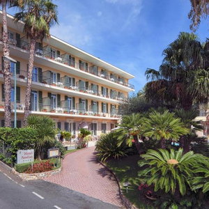 Hotel Paradiso cazare San Remo