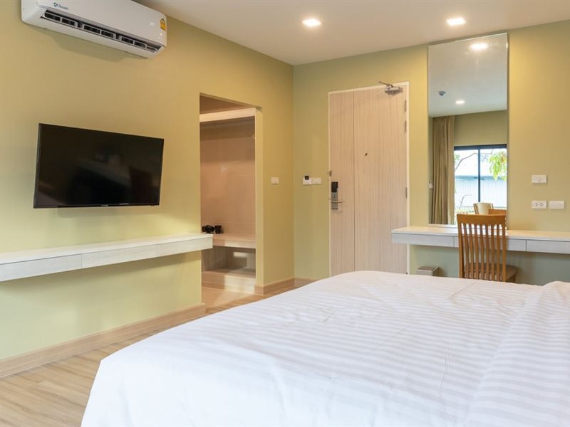 Porestva Hotel Sriracha