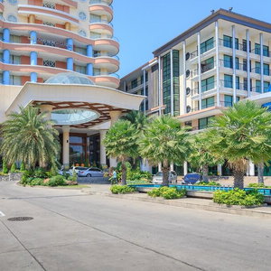 Hotel Long Beach Garden Hotel & Spa cazare Na Kluea