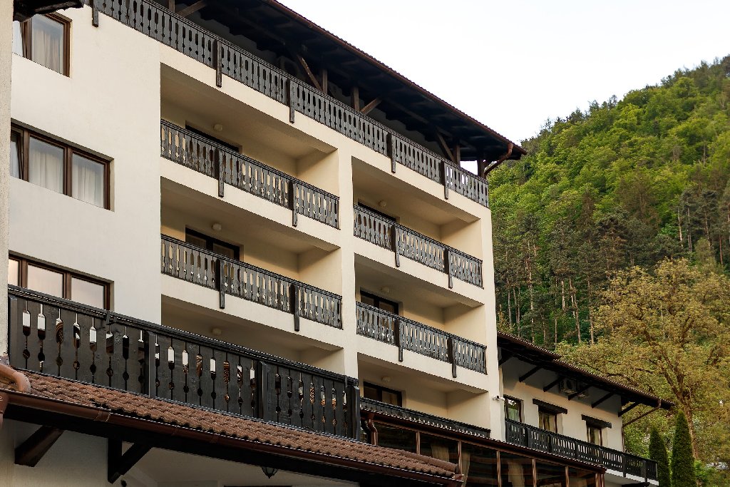 Classic Inn Hotel