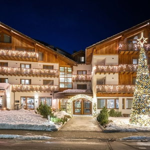 Hotel Montana Lodge & Spa, By R Collection Hotels cazare La Thuile