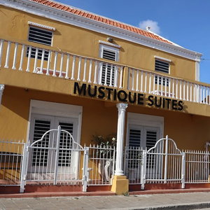 Hotel Mustique Suites Curacao cazare Willemstad
