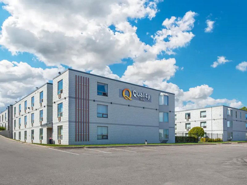 Hotel Quality Inn & Conference Centre
