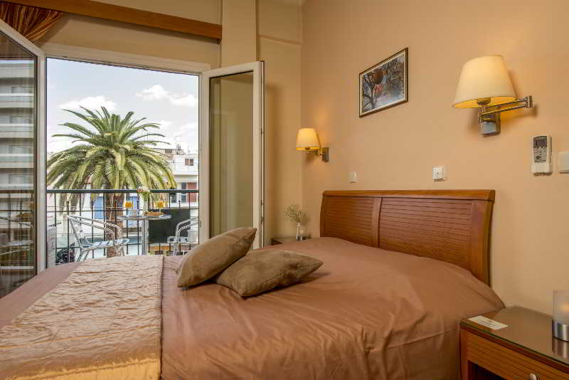 Hotel Lakonia