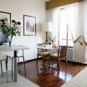 Sejur Residence Zara vacanta Milan