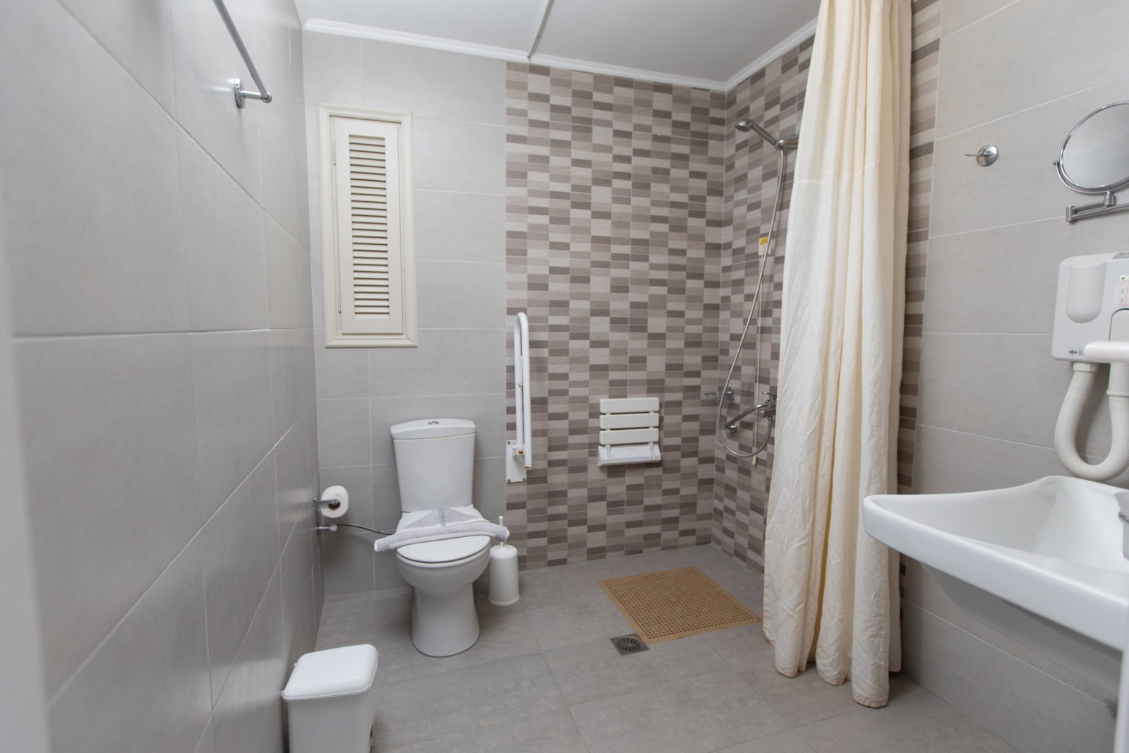 dal travel Anita Beach Hotel