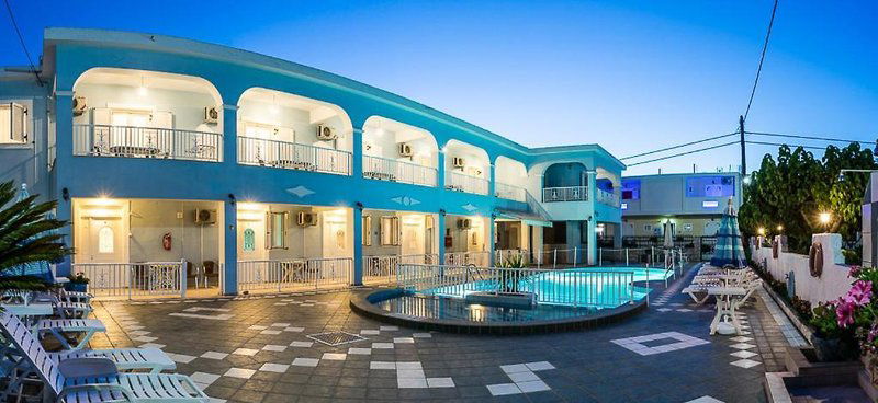 Hotel Anna Studios & Apartments