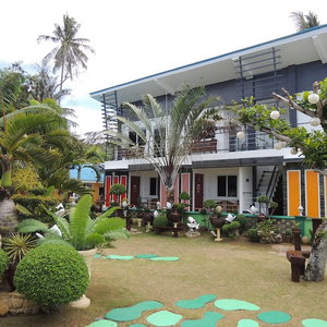 Hotel L & M Hearthstones Lodge cazare Oslob