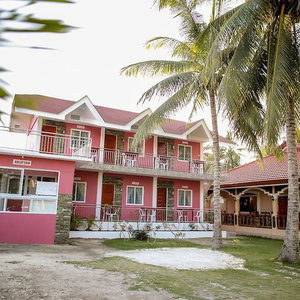 Hotel Luzmin-Bh Lodging House - Pink House cazare Oslob