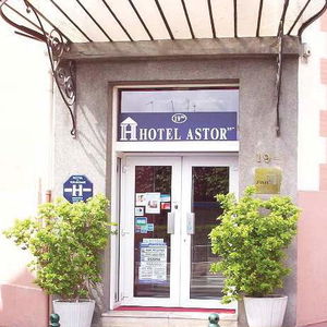 Sejur Hotel Astor vacanta Suresnes