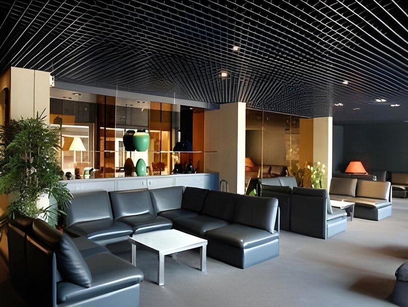 Hotel Amirauté Hotel
