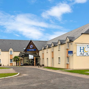 Hotel Hotel The Originals Évreux Nord Acadine cazare Le Neubourg