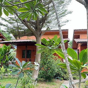 Hotel Nat Resort Koh Tao cazare Koh Tao