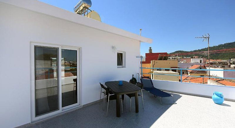 Hotel Happy Days Home Apartment And Studio