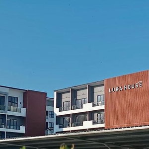 Hotel Luka House cazare Pathum Thani