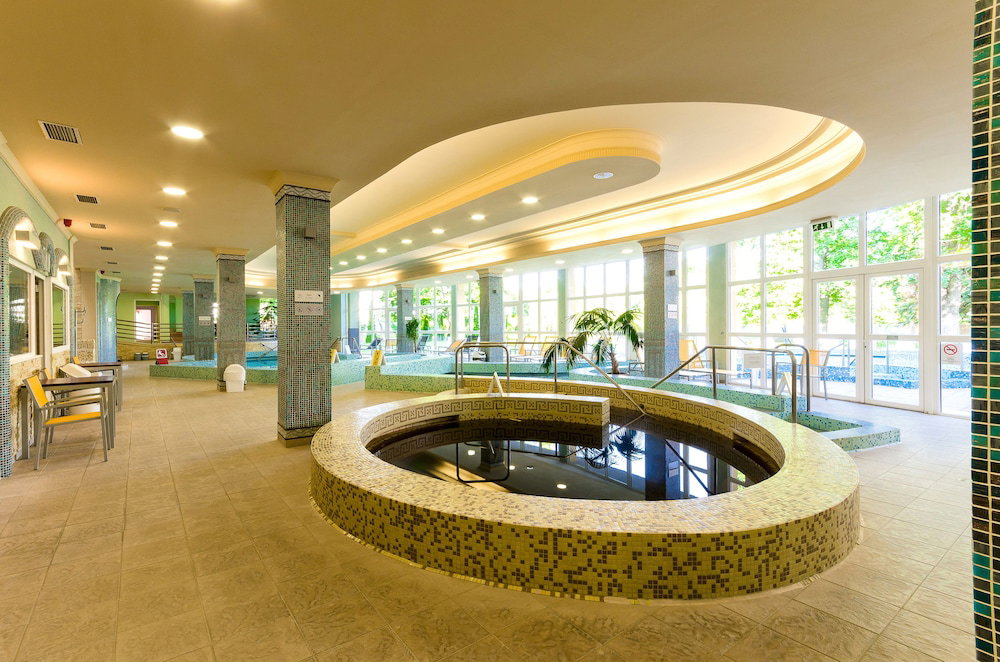 Hunguest Hotel Apollo