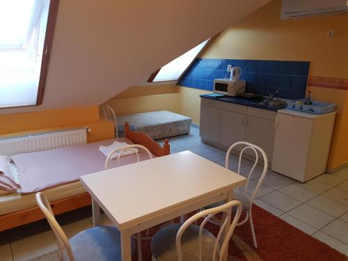 Ada Apartmanok