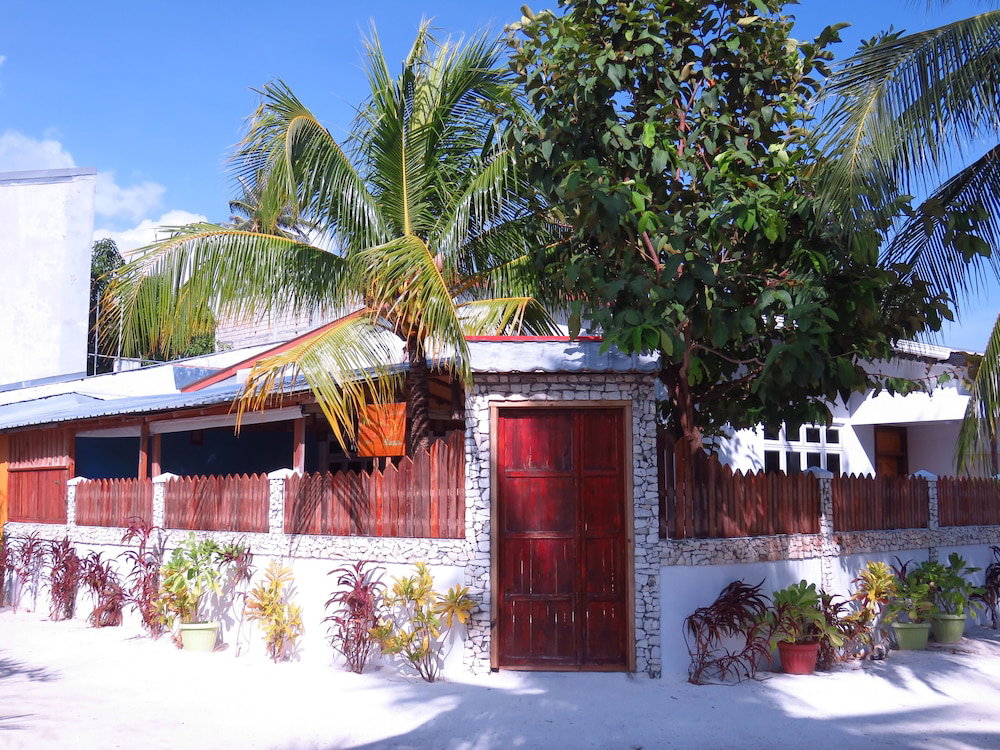 Hotel The Sunrise Huraa