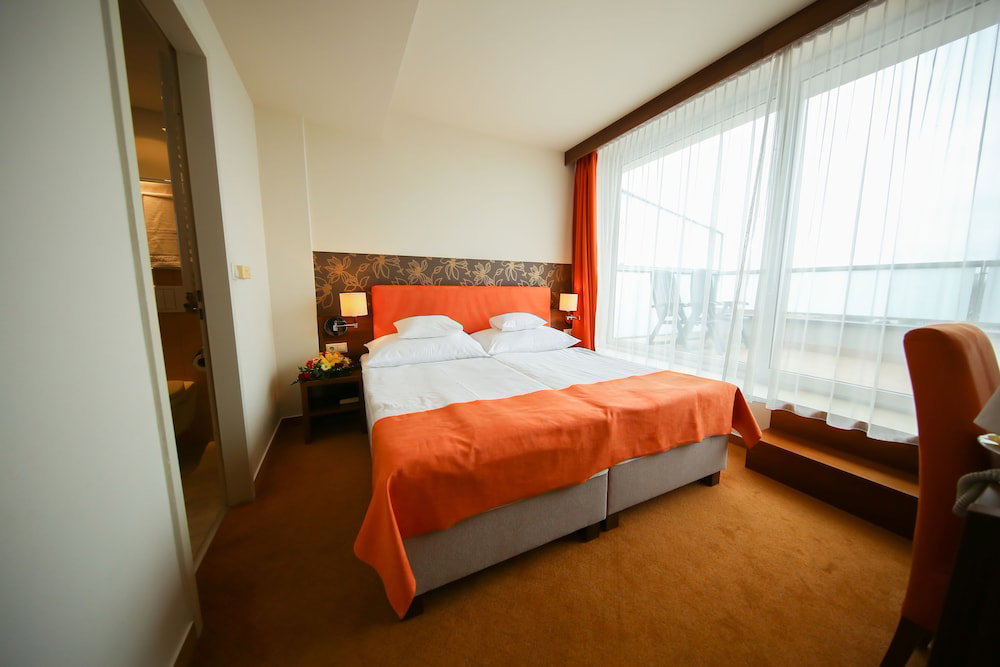 Hunguest Hotel Forrás