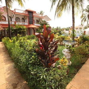 Hotel La Vaiencia Beach Resort cazare Goa