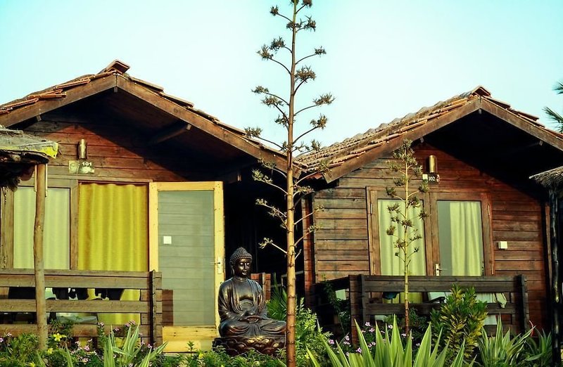 Hotel Lotus Sutra Beachside Abode