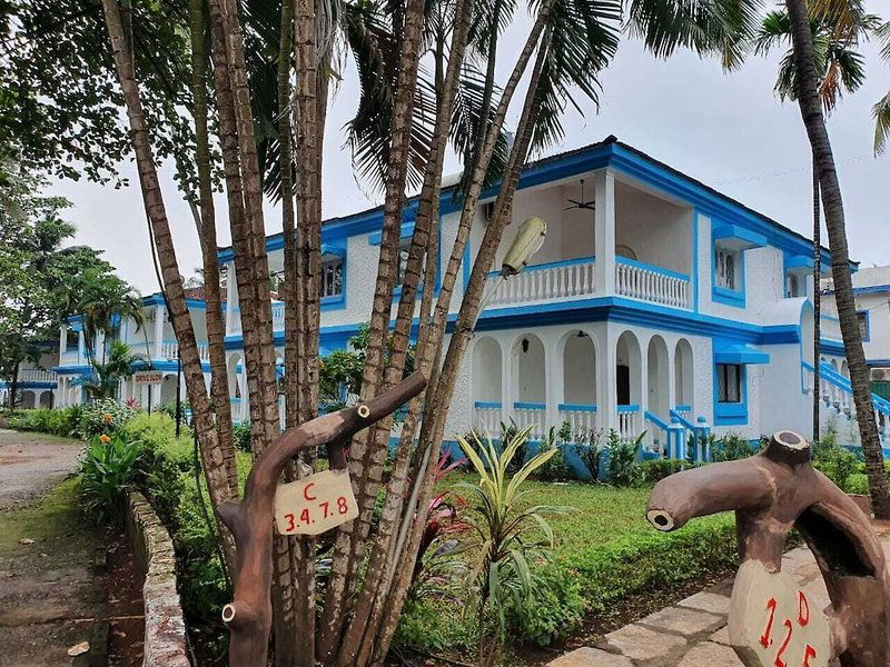 Hotel Paradise Village Beach Resort