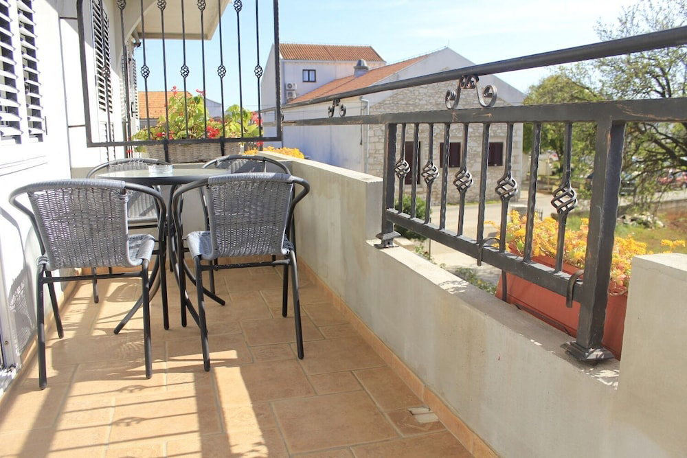 Hotel Apartments Old Stone
