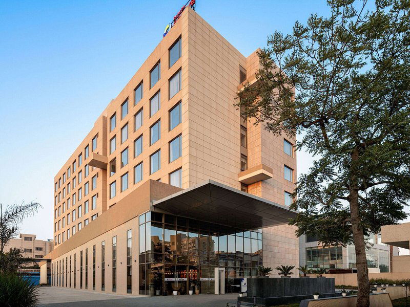 Hotel Ramada Encore By Wyndham Bhiwadi Phool Bagh Chowk