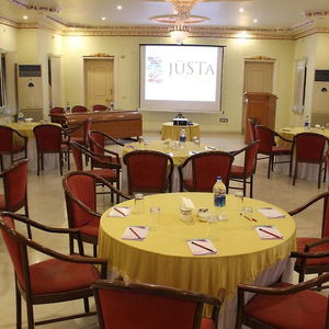 Hotel Jüsta Rajputana Resort & Convention Centre, Udaipur cazare Udaipur