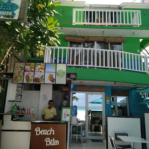 Hotel Bluewaves Beach House cazare Insula Boracay