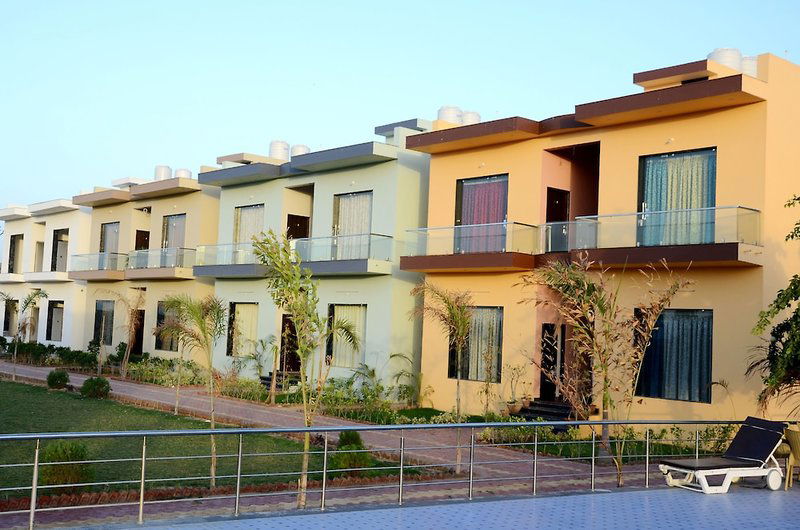 Hotel Chitrakoot Garden And Resorts