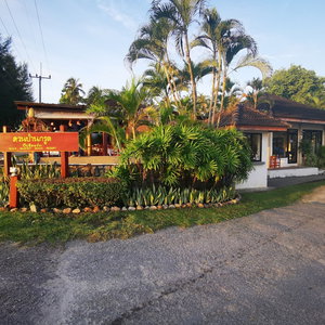 Hotel Suan Bankrut Beach Resort cazare Bang Saphan