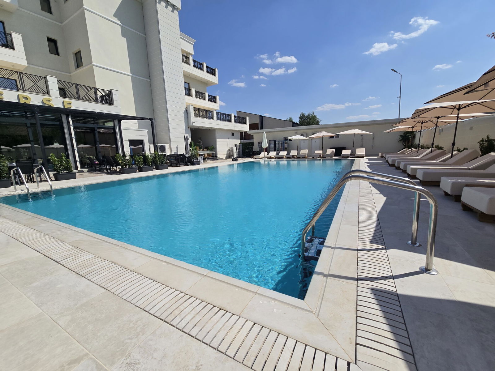 Hotel Hotel Restaurant Verse