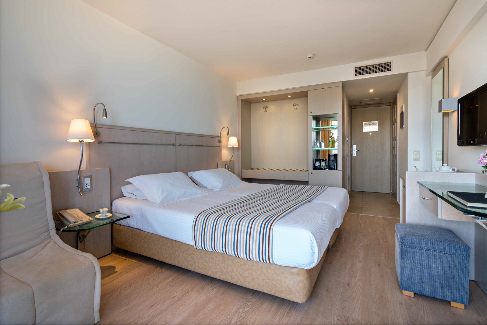 dal travel Kriti Beach Hotel