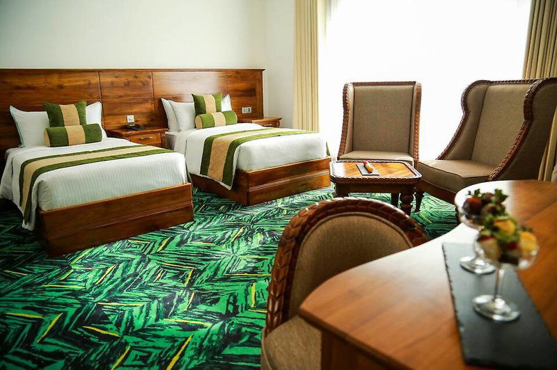 Hotel Araliya Green City