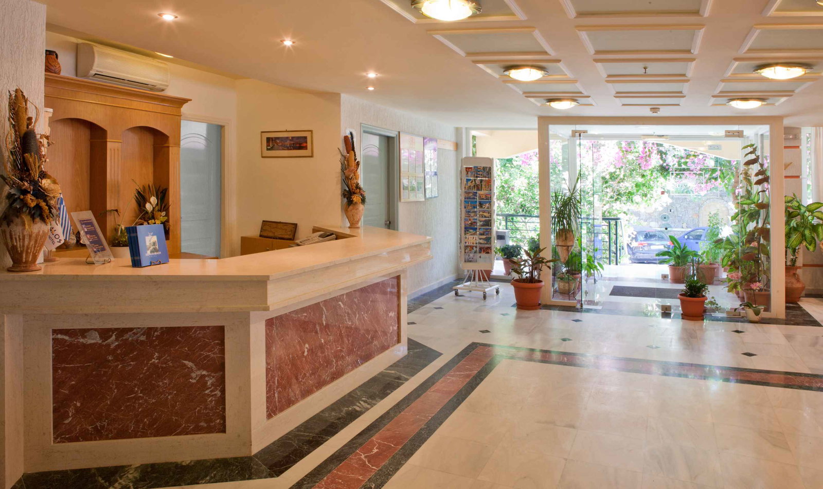 Hotel Dedalos Beach Hotel